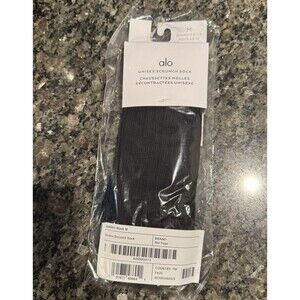 Alo Yoga Unisex Scrunch Sock in black, size medium